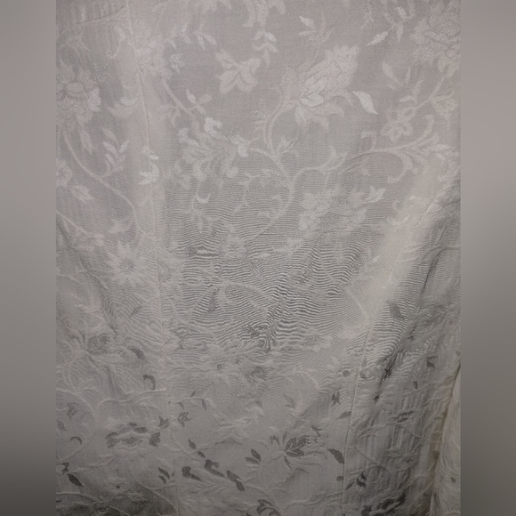 Soft white floral jacket with pink lace cuffs and hem, clasps in front - Picture 7 of 8